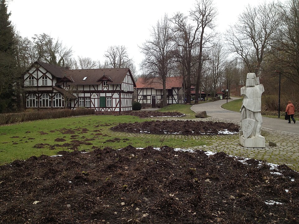 Fenster-Fachbetriebe in Vellmar: Alte Mühle Ahnepark – Foto: Feuermond16 Fenster-Fachbetriebe in Vellmar: Alte Mühle Ahnepark