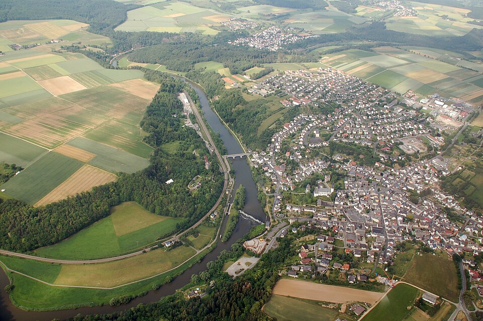 Fenster-Fachbetriebe in Villmar: Luftbild – Foto: Fritz Geller-Grimm Fenster-Fachbetriebe in Villmar: Luftbild