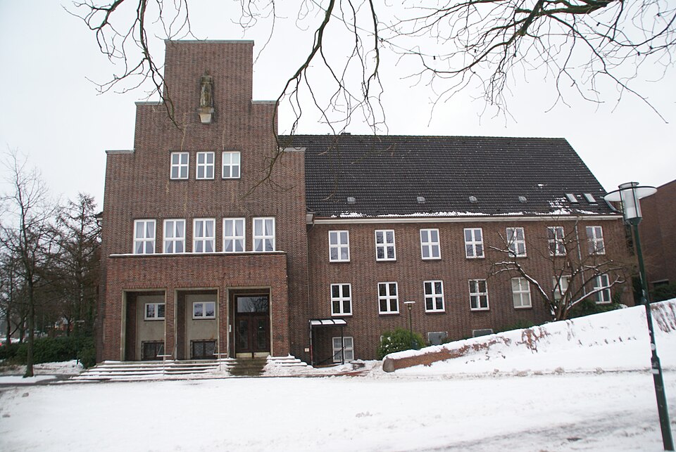 Fenster-Fachbetriebe in Wedel: Rathaus