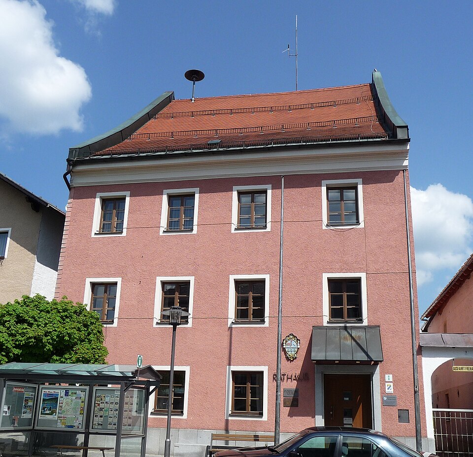 Fenster-Fachbetriebe in Wegscheid: Rathaus – Foto: Konrad Lackerbeck Fenster-Fachbetriebe in Wegscheid: Rathaus