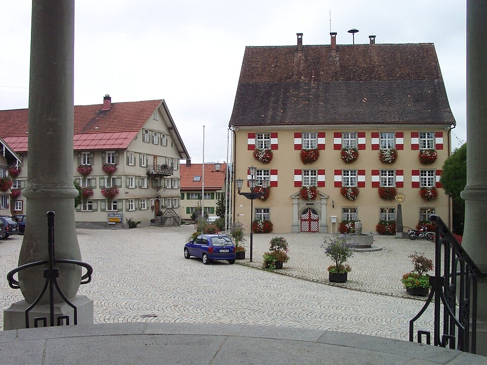 Fenster-Fachbetriebe in Weiler-Simmerberg: Allgaeu Rathaus