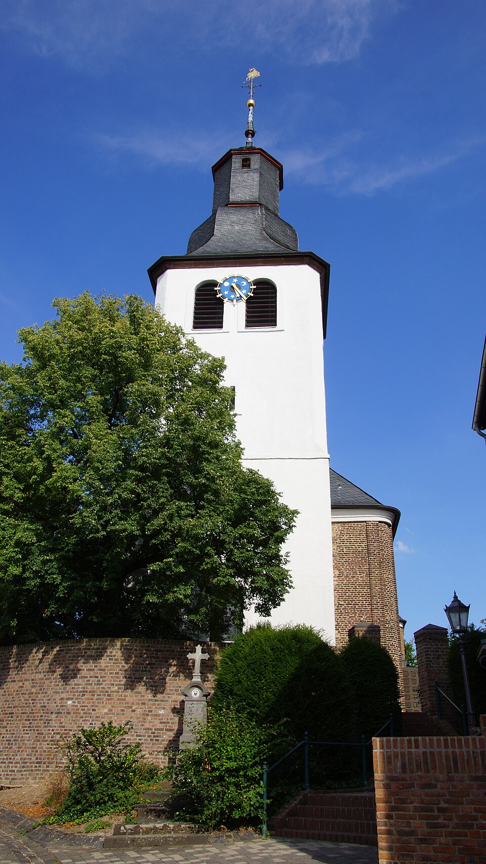 Fenster-Fachbetriebe in Weilerswist: Pfarrkirche