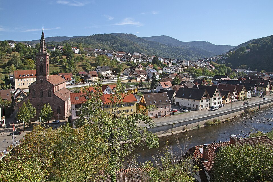 Fenster-Gurus in Weisenbach – Ansicht von Weisenbach