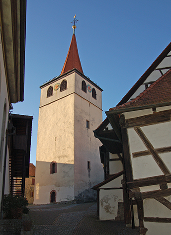 Fenster-Fachbetriebe in Weissach: Kirchturm – Foto: P. Fendrich Fenster-Fachbetriebe in Weissach: Kirchturm