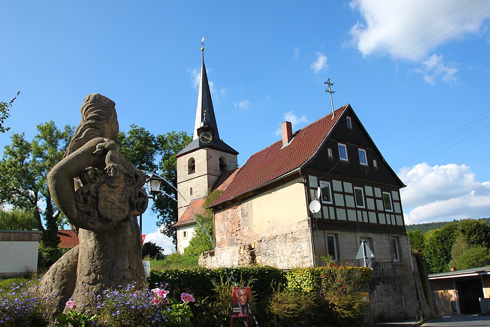Jungferkättlbrunnen Dreieinigkeitskirche in Weißenbrunn – Fenster-Gurus vermittelt Fachbetriebe in Weißenbrunn