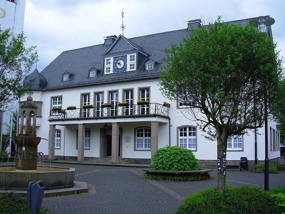 Fenster-Fachbetriebe in Wiehl: Rathaus – Foto: Quoth Fenster-Fachbetriebe in Wiehl: Rathaus
