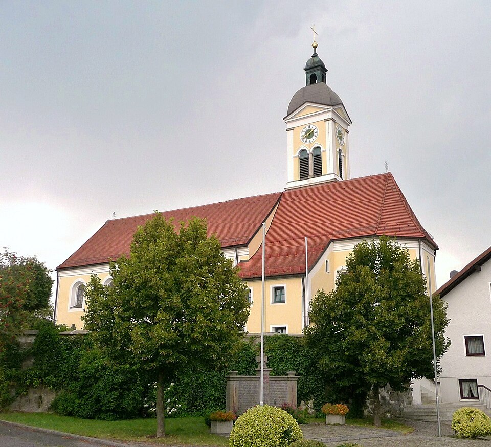 Kirche in Wiesenfelden – Fenster-Gurus vermittelt Fachbetriebe in Wiesenfelden