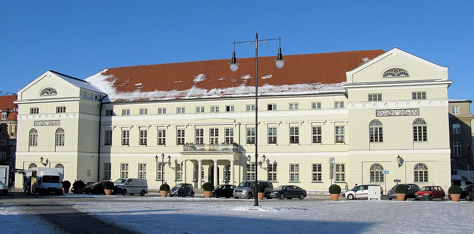 Fenster-Fachbetriebe in Wismar: Rathaus