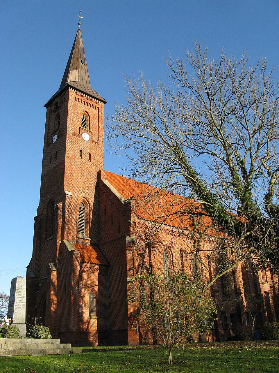 Fenster-Gurus in Wittenförden – Kirche (Foto: Niteshift) Kirche in Wittenförden – Fenster-Gurus vermittelt Fachbetriebe in Wittenförden