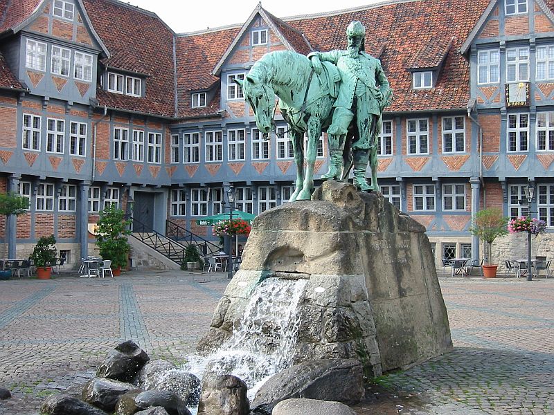 Fenster-Fachbetriebe in Wolfenbüttel: August II-Marktplatz