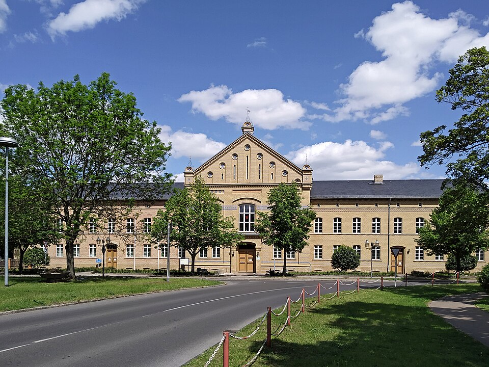 Fenster-Fachbetriebe in Wriezen: Rathaus