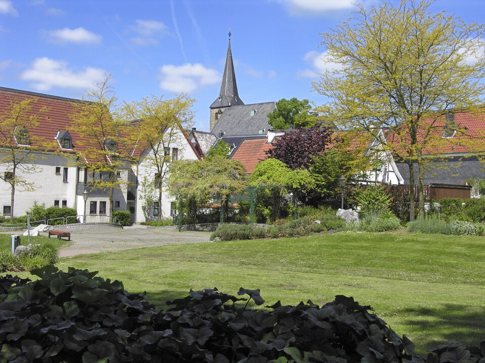 Fenster-Fachbetriebe in Wülfrath: Ansicht zentrum – Foto: Hans Peter Schaefer Fenster-Fachbetriebe in Wülfrath: Ansicht zentrum