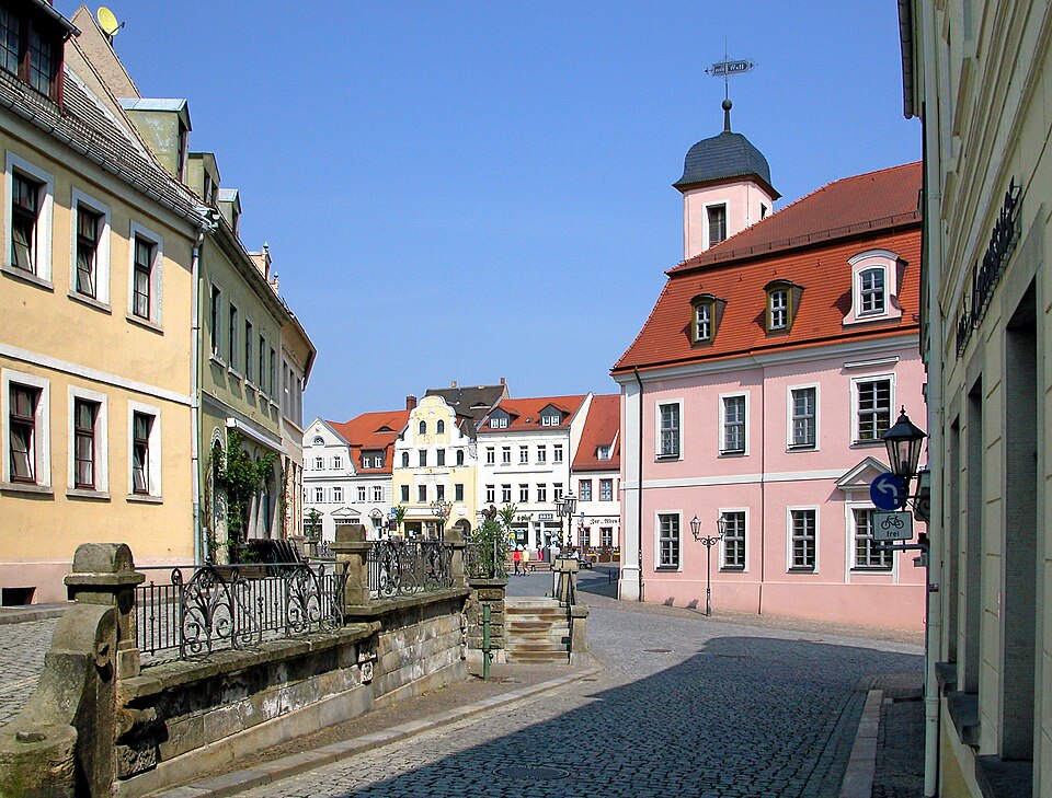 Fenster-Fachbetriebe in Wurzen: Domgasse Markt Rathaus – Foto: Jörg Blobelt Fenster-Fachbetriebe in Wurzen: Domgasse Markt Rathaus