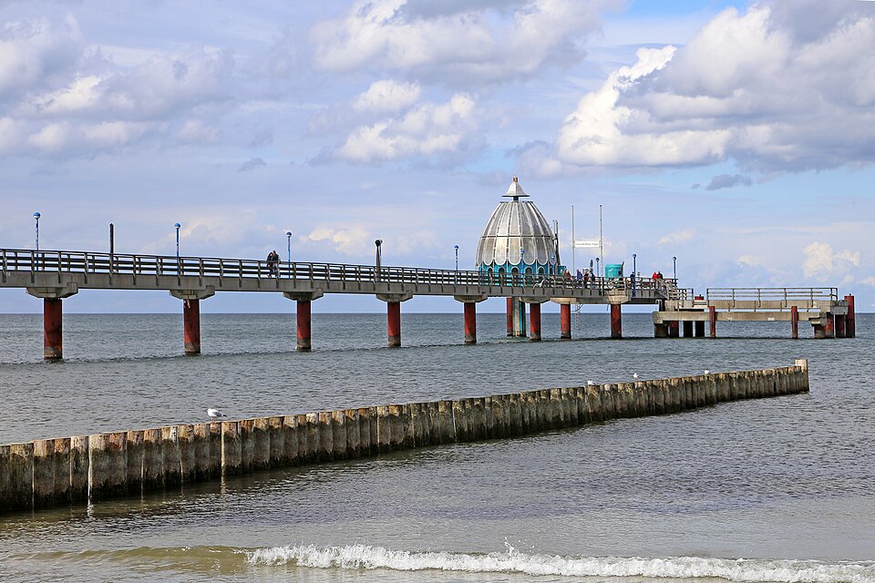 Seebrücke in Zingst – Fenster-Gurus vermittelt Fachbetriebe in Zingst