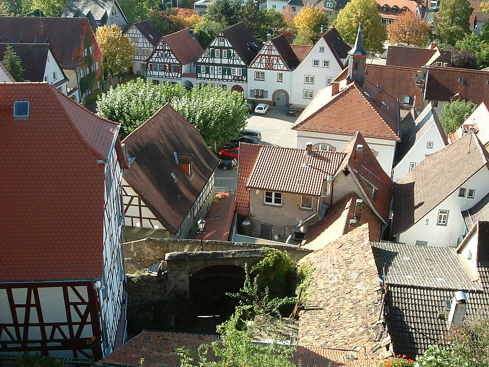 Fenster-Fachbetriebe in Zwingenberg: Stadtansicht – Foto: Photonpoet at English Wikipedia Fenster-Fachbetriebe in Zwingenberg: Stadtansicht